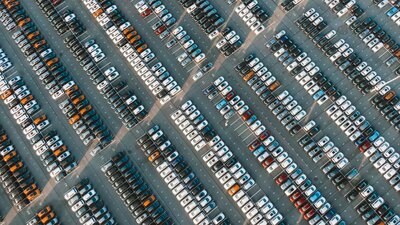 Automotive-Krise, Personalabbau, Frühwarnsystem: Drei Fragen an Knut-Olav Banke  | © AdobeStock | wifesun
